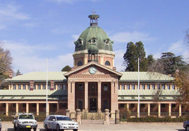 Bathurst-Court-House